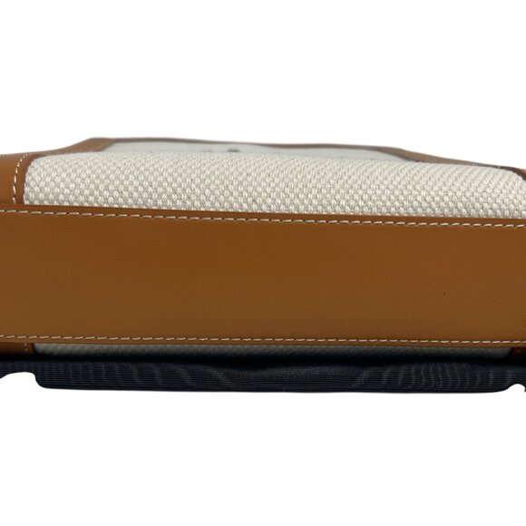 CELINE Calfskin Mini Vertical Cabas - Picture 4 of 7